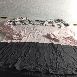 24/7 Womens Top Hi/Lo Strechy Floral Stripes Pink/Black SZ Large